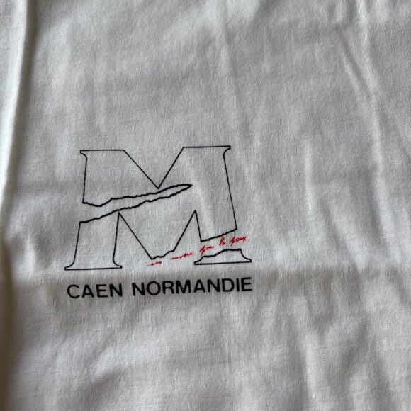 🎀 Buy 2 Get 1 Free 🎀 Arkana Memorial Caen Normandie T-Shirt Made in France - Picture 3 of 7